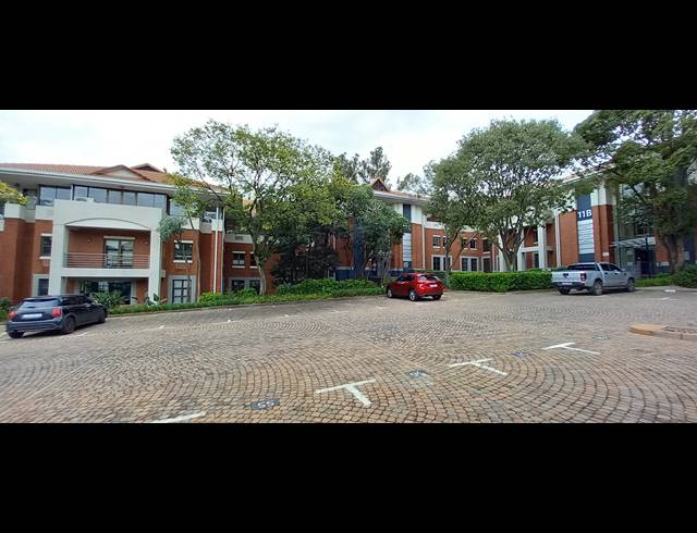 1,485M² OFFICE TO LET IN WOODMEAD